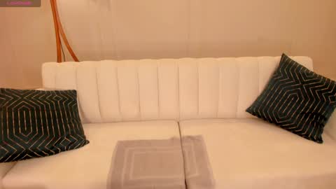 Sunny Rivers online show from 02-02-25, 05:48