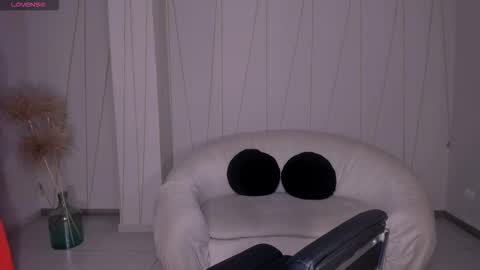 Sunny Rivers online show from 10-27-25, 04:22