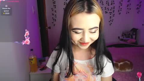 Snapshot of sunset_pienk chatting on 12-13-24, 04:11 Sunset online show from 12-13-24, 04:11