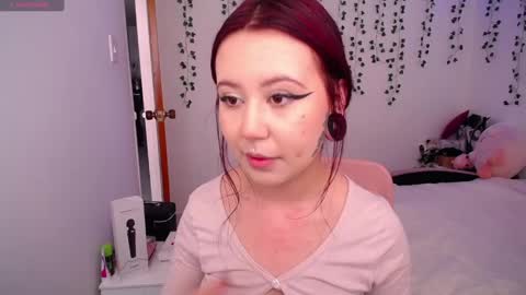 Snapshot of sunset_pienk chatting on 01-23-25, 07:40 Sunset online show from 01-23-25, 07:40