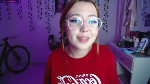 Snapshot of sunset_pienk chatting on 09-11-25, 03:28 Sunset online show from 09-11-25, 03:28