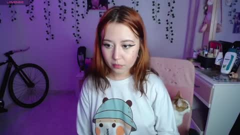 Snapshot of sunset_pienk chatting on 09-13-25, 03:17 Sunset online show from 09-13-25, 03:17