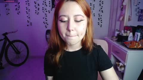 Snapshot of sunset_pienk chatting on 09-16-25, 02:56 Sunset online show from 09-16-25, 02:56