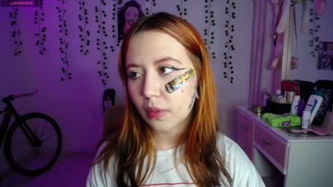 Snapshot of sunset_pienk chatting on 09-30-25, 02:16 Sunset online show from 09-30-25, 02:16