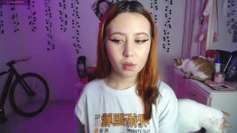 Snapshot of sunset_pienk chatting on 10-29-25, 04:15 Sunset online show from 10-29-25, 04:15