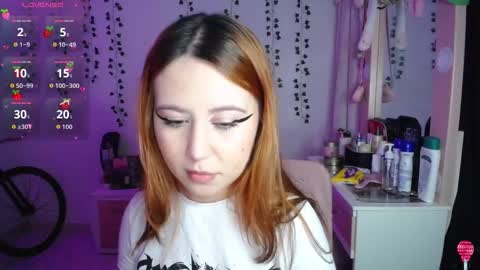 Snapshot of sunset_pienk chatting on 11-11-25, 04:12 Sunset online show from 11-11-25, 04:12