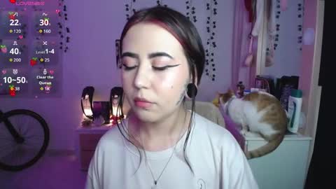 Snapshot of sunset_pienk chatting on 01-06-26, 04:49 Sunset online show from 01-06-26, 04:49