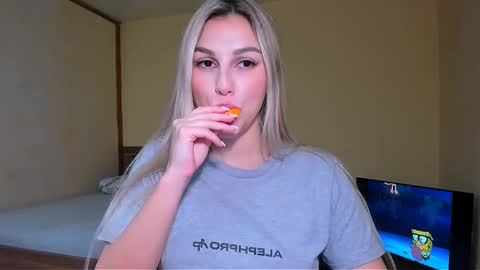 Snapshot of sunsetwithava chatting on 02-06-26, 03:15 sunsetwithava online show from 02-06-26, 03:15