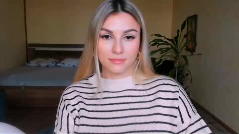 Snapshot of sunsetwithava chatting on 03-10-26, 12:10 sunsetwithava online show from 03-10-26, 12:10