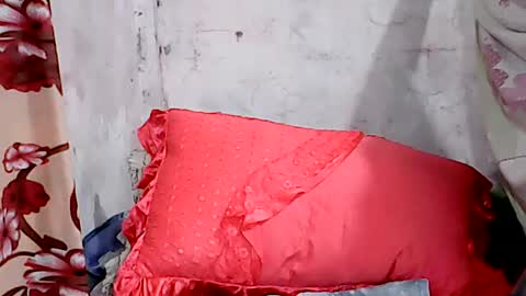 sunshine_38 online show from 06-18-26, 06:24
