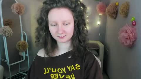 Snapshot of sunshine_blaze chatting on 05-24-26, 06:51 Alice online show from 05-24-26, 06:51