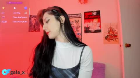 sunshine_girl9 online show from 02-17-25, 07:53