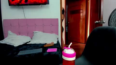 Andrea Rodriguez online show from 10-02-25, 07:10