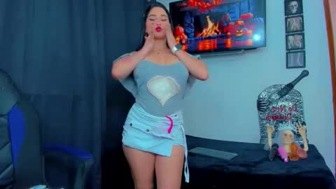 Andrea Rodriguez online show from 10-17-25, 06:32