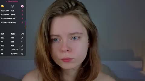 Snapshot of sunshinegirlx chatting on 01-11-26, 06:13 Alice online show from 01-11-26, 06:13