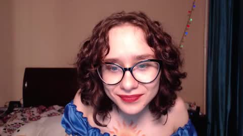 Snapshot of sunshinehella chatting on 02-20-25, 11:20 Hella online show from 02-20-25, 11:20