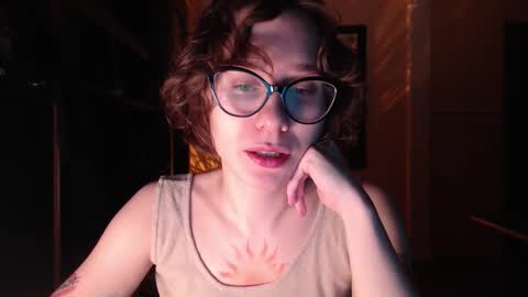 Snapshot of sunshinehella chatting on 02-21-26, 07:59 Hella online show from 02-21-26, 07:59