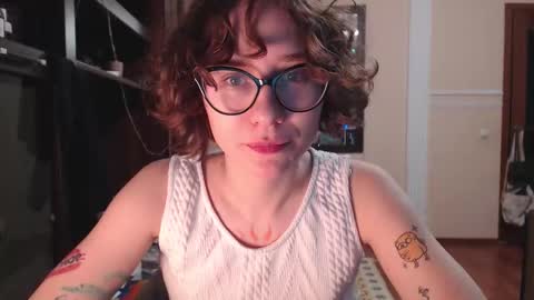 Snapshot of sunshinehella chatting on 02-22-26, 07:01 Hella online show from 02-22-26, 07:01