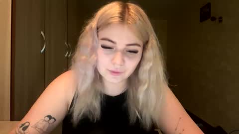 sunshinyflash online show from 11-30-25, 05:39