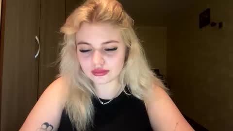 sunshinyflash online show from 12-04-25, 07:11