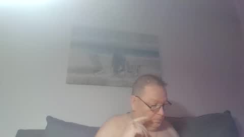 Snapshot of sunspotbaby chatting on 11-05-25, 10:32 Sunspotbaby online show from 11-05-25, 10:32