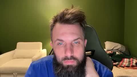 Snapshot of supbroitsmatt chatting on 01-07-26, 01:08 Matt online show from 01-07-26, 01:08