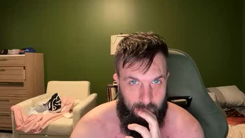 Snapshot of supbroitsmatt chatting on 01-10-26, 11:31 Matt online show from 01-10-26, 11:31