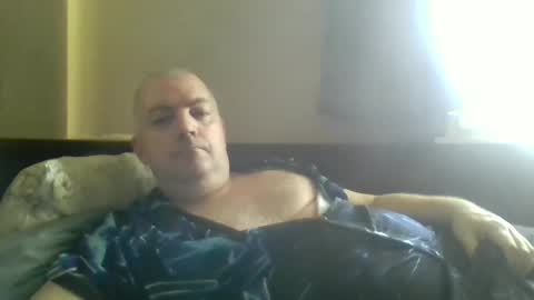 Snapshot of superboy78 chatting on 02-11-25, 01:41 superboy78 online show from 02-11-25, 01:41