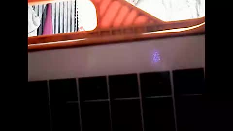 Snapshot of superclit4u chatting on 11-15-25, 11:07 superclit4u online show from 11-15-25, 11:07