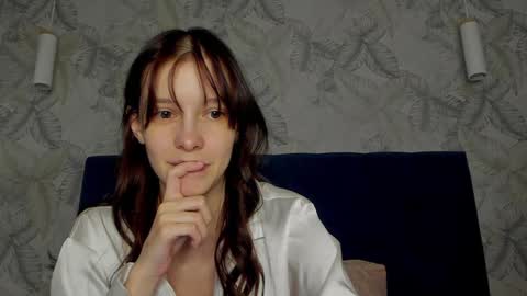 Snapshot of superior_cat chatting on 01-08-25, 03:51 Una online show from 01-08-25, 03:51