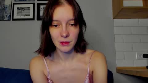 Snapshot of superior_cat chatting on 10-27-25, 08:46 Una online show from 10-27-25, 08:46