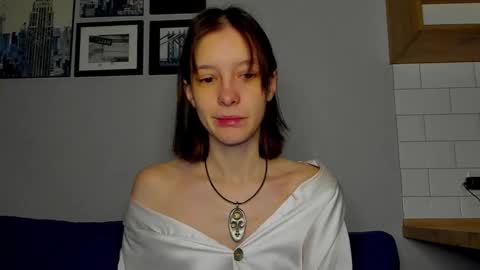 Snapshot of superior_cat chatting on 11-21-25, 01:15 Una online show from 11-21-25, 01:15