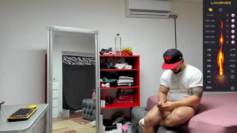 Snapshot of supermanboyxxl chatting on 01-06-25, 05:41 supermanboyxxl online show from 01-06-25, 05:41