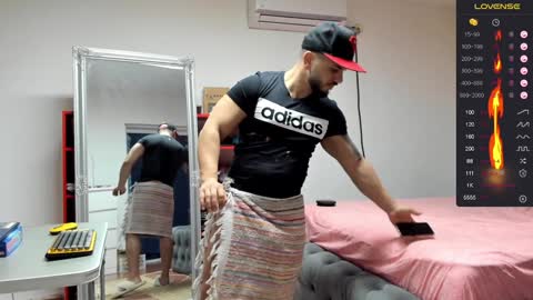 Snapshot of supermanboyxxl chatting on 01-24-25, 03:54 supermanboyxxl online show from 01-24-25, 03:54