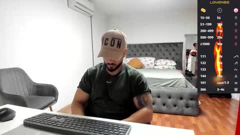 Snapshot of supermanboyxxl chatting on 10-13-25, 05:29 supermanboyxxl online show from 10-13-25, 05:29