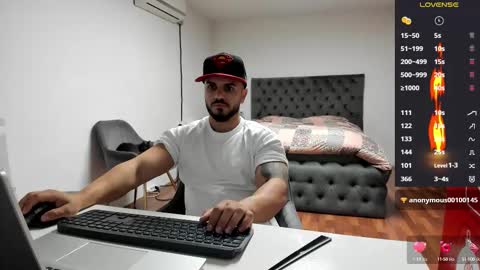 Snapshot of supermanboyxxl chatting on 10-23-25, 05:18 supermanboyxxl online show from 10-23-25, 05:18