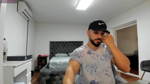 Snapshot of supermanboyxxl chatting on 11-24-25, 06:35 supermanboyxxl online show from 11-24-25, 06:35