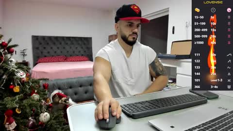 Snapshot of supermanboyxxl chatting on 12-17-25, 06:19 supermanboyxxl online show from 12-17-25, 06:19