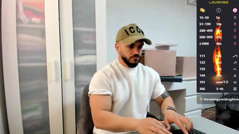 Snapshot of supermanboyxxl chatting on 03-11-26, 07:03 supermanboyxxl online show from 03-11-26, 07:03