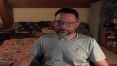 supersquirrel81 online show from 05-01-26, 10:47