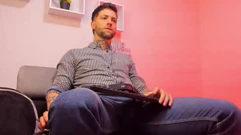 supreme_alpha_ online show from 11-07-25, 03:17