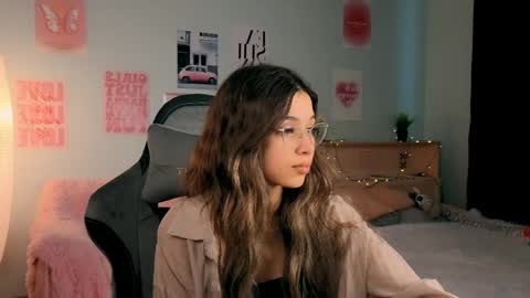 Sara online show from 03-30-26, 01:01