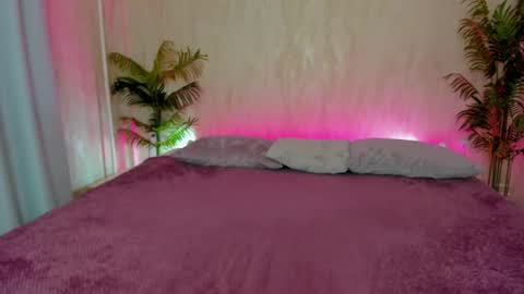 Annie online show from 12-29-24, 01:02