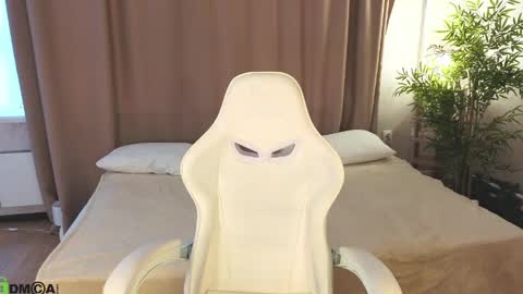 Annie online show from 04-02-26, 01:14