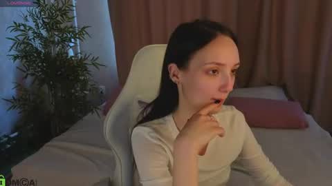 Annie online show from 07-03-26, 01:34