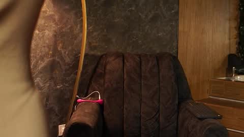 susan_wall online show from 02-05-26, 01:16