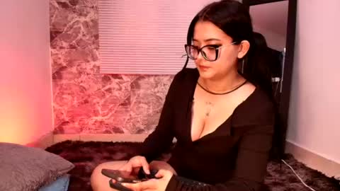 Snapshot of susana_hank chatting on 06-26-26, 06:45 susana online show from 06-26-26, 06:45