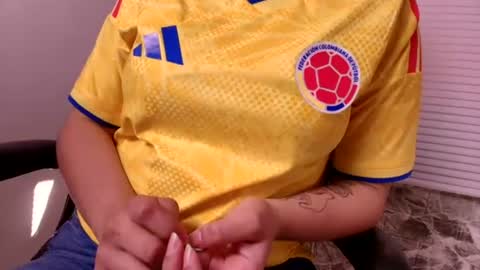 Snapshot of susana_hank chatting on 07-07-26, 02:21 susana online show from 07-07-26, 02:21