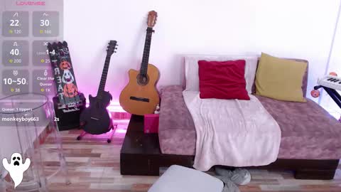 Susana hendrix    online show from 10-11-25, 07:56