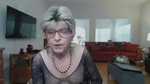 Snapshot of susanandlisa chatting on 02-27-26, 06:08 sexualsusan online show from 02-27-26, 06:08